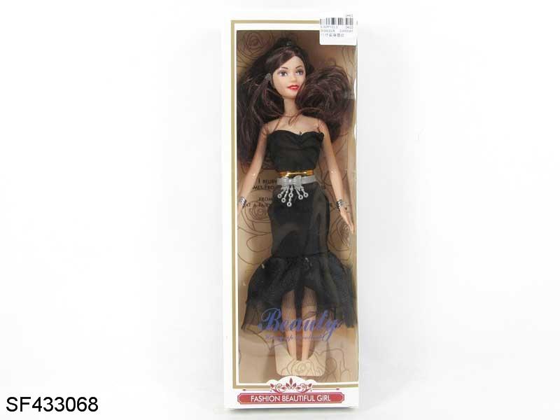11.5晚时装实身芭比
